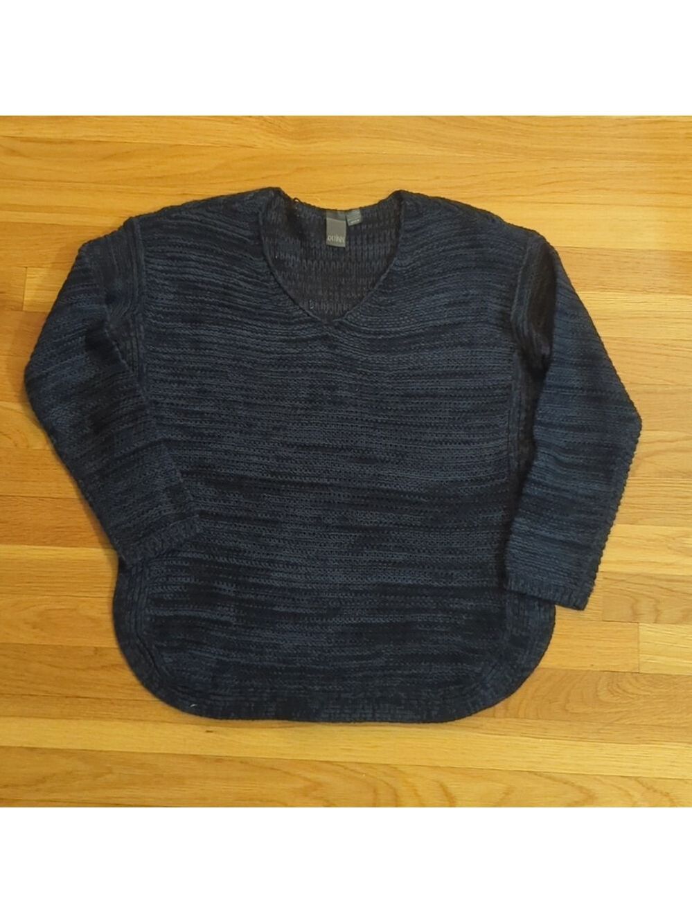 Quinn V Neck Blue Textured Knit Sweater Medium - Picture 2 of 11